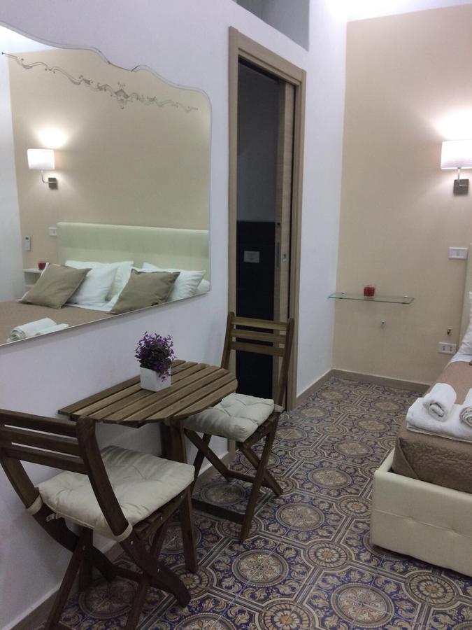 Decumani Prestige Bed & Breakfast Napoli Ngoại thất bức ảnh