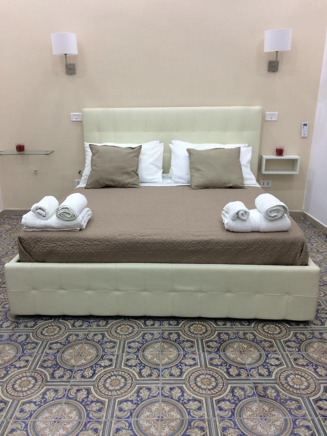 Decumani Prestige Bed & Breakfast Napoli Ngoại thất bức ảnh